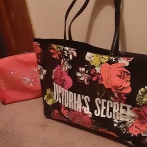 2 vs bags on tote one makeup to go